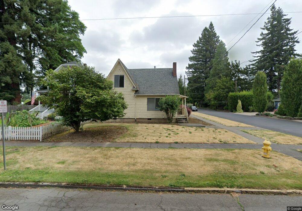 215 E Sheridan St, Newberg, OR 97132 - photo 1