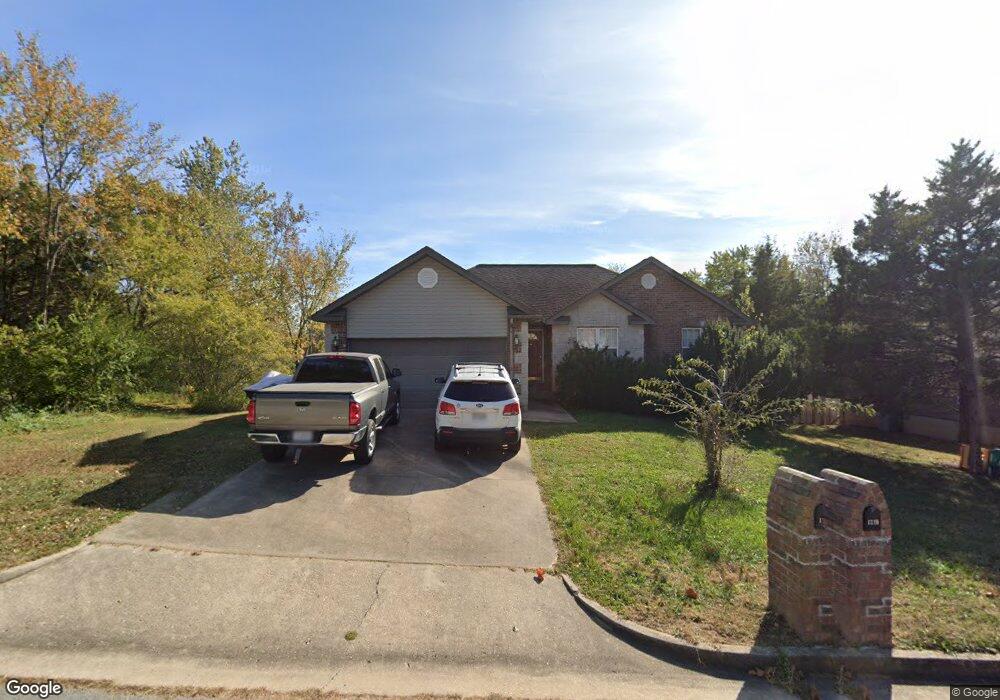 1210 Devonshire Ln, Rolla, MO 65401 - photo 1