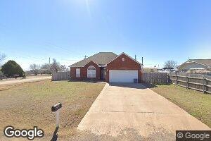828 Wisconsin St, Geronimo, OK 73543