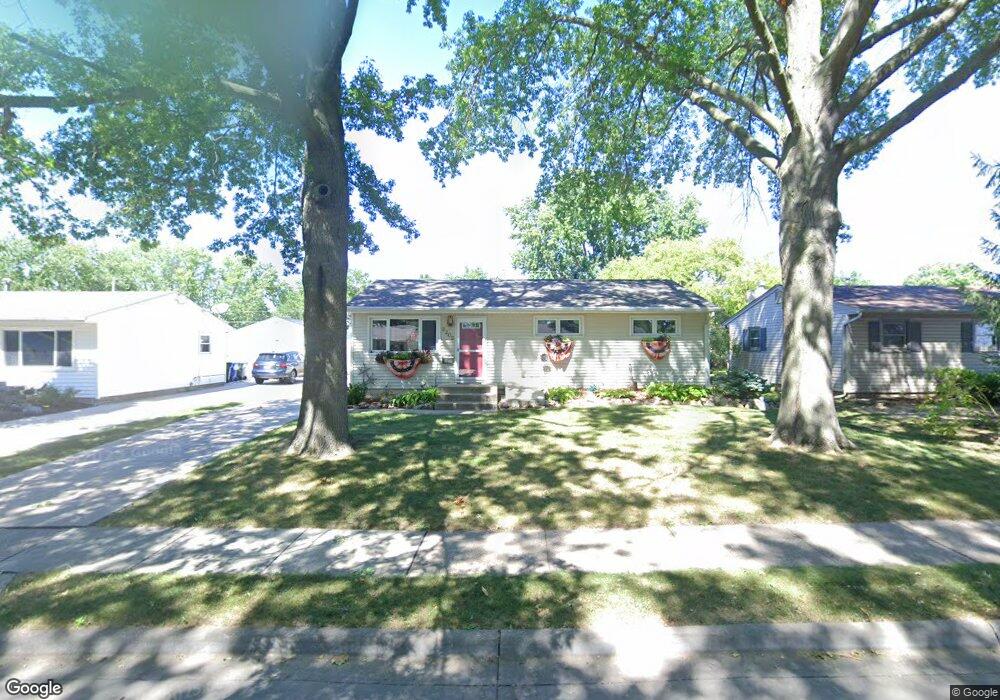 2202 W 34th St, Davenport, IA 52806 - photo 1