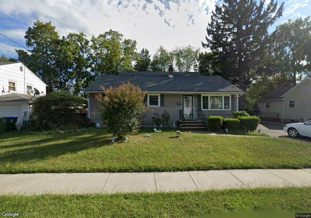 8 Woerner Ct, Edison, NJ 08817 - photo 1