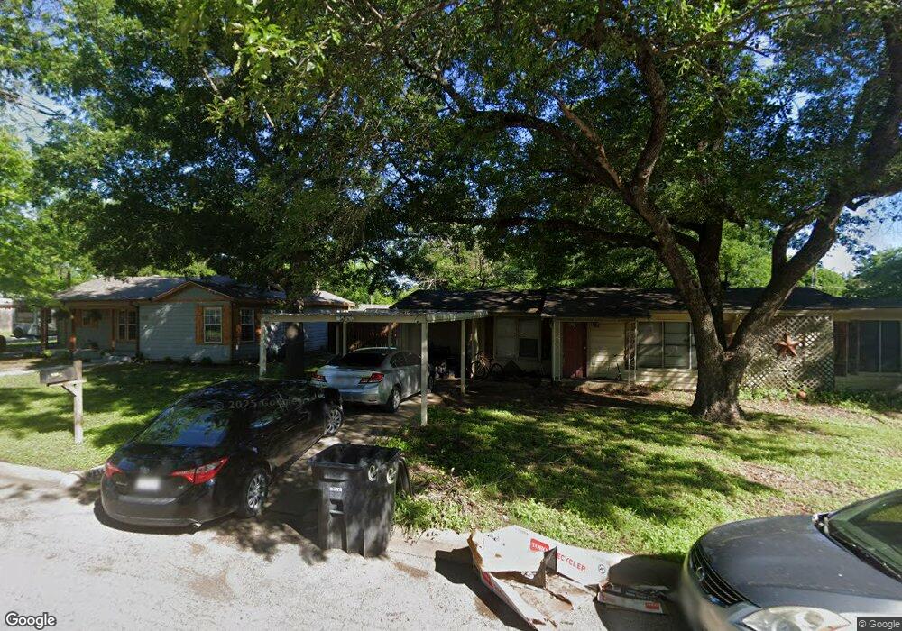 1114 Bales St, Cleburne, TX 76033 - photo 1