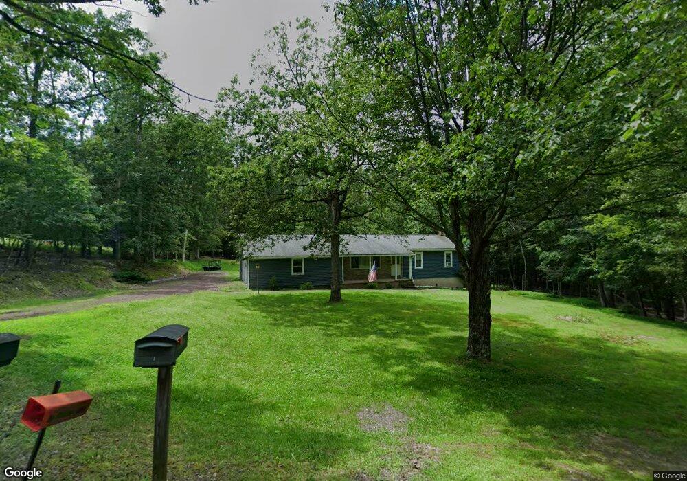 2 Wilderness Dr, Mountain Top, PA 18707 - photo 1