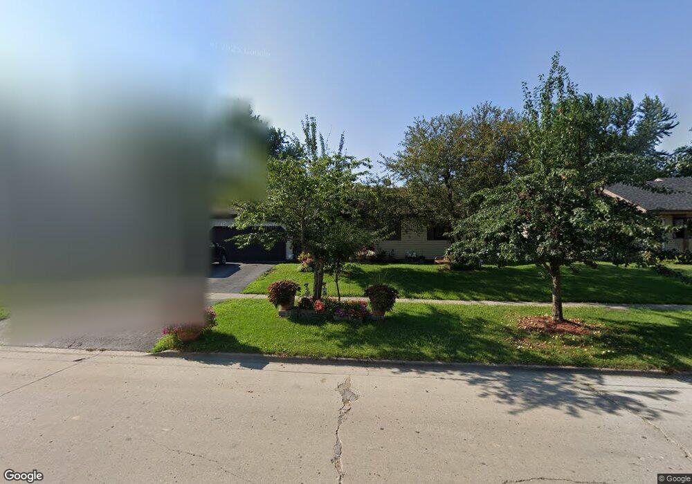 125 Bolz Rd, Carpentersville, IL 60110 - photo 1