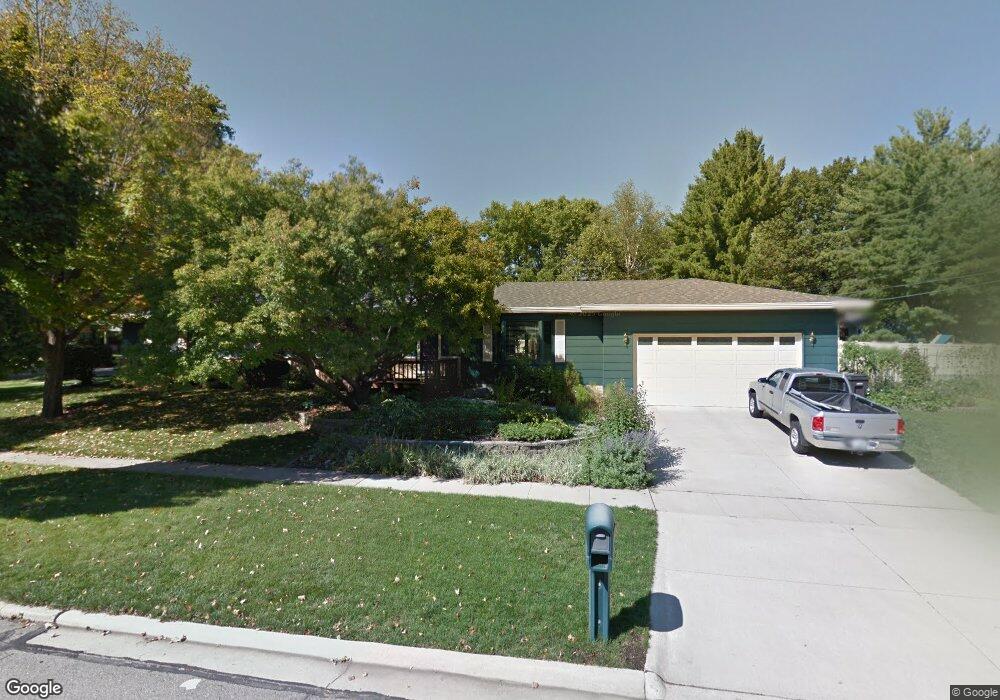 2207 W 3rd St, Cedar Falls, IA 50613 - photo 1