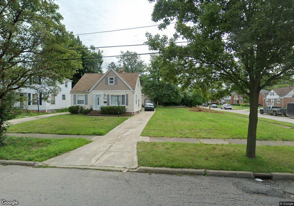 5551 South Blvd, Maple Heights, OH 44137 - photo 1