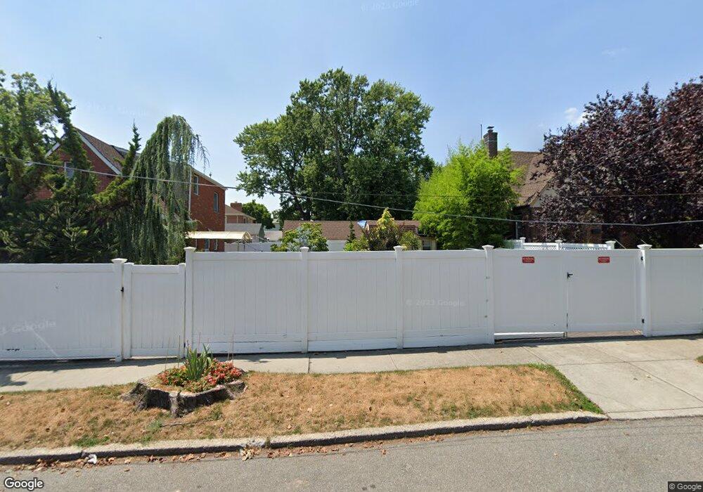 736 152nd St, Whitestone, NY 11357 - photo 1