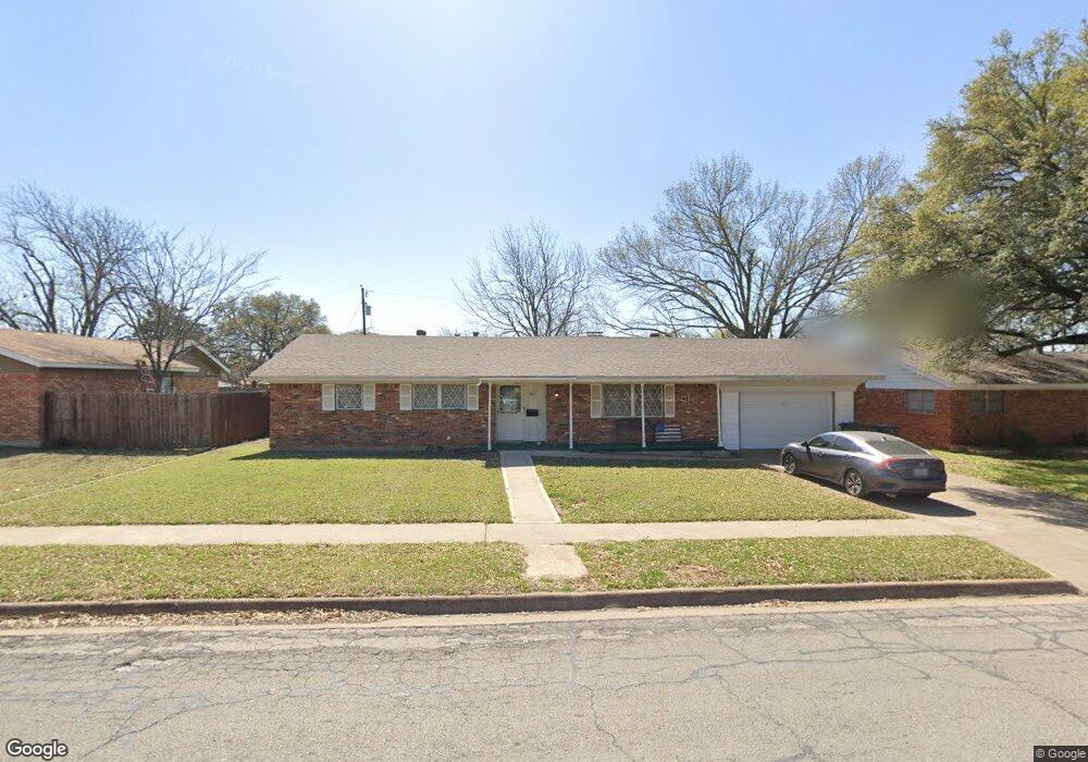 1303 Phillips St, Cleburne, TX 76033 - photo 1