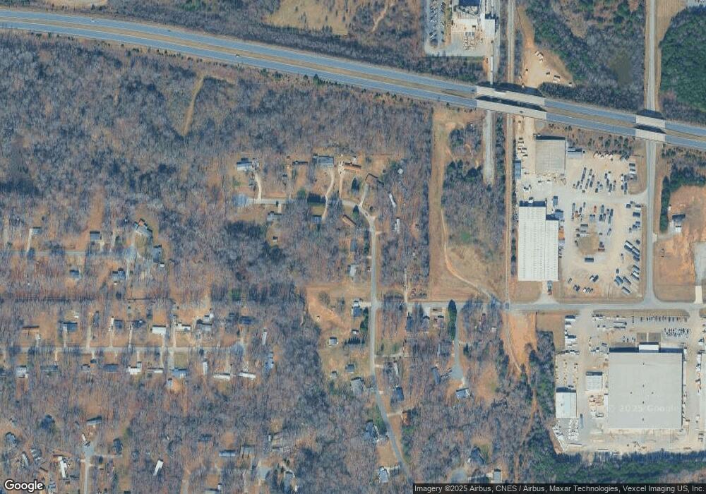 138 Big Forest Dr, Statesville, NC 28677 - photo 1