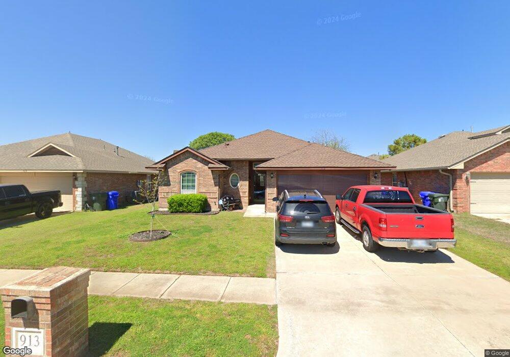 913 Caracara Dr, Norman, OK 73072 - photo 1