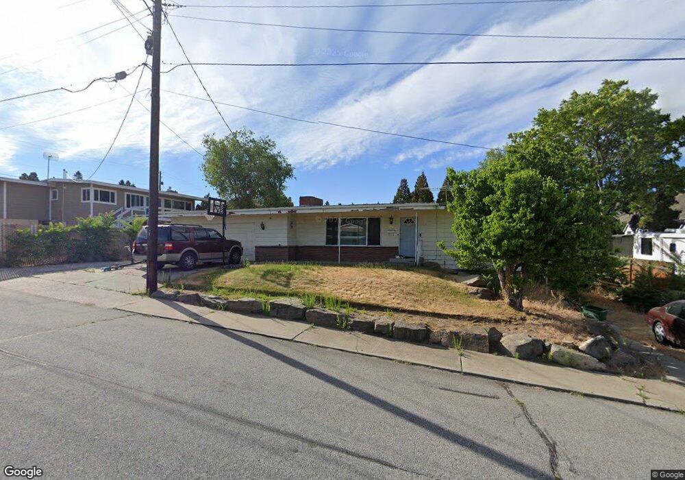 268 6th St NE, East Wenatchee, WA 98802 - photo 1