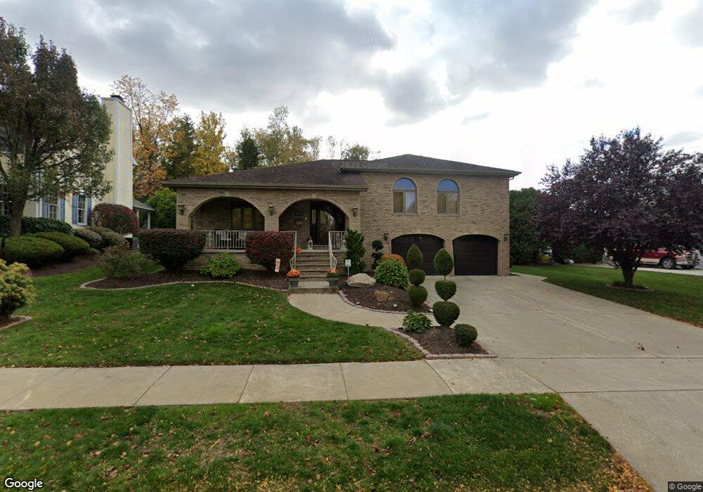 612 Shirley Ln, Dunmore, PA 18512 - photo 1