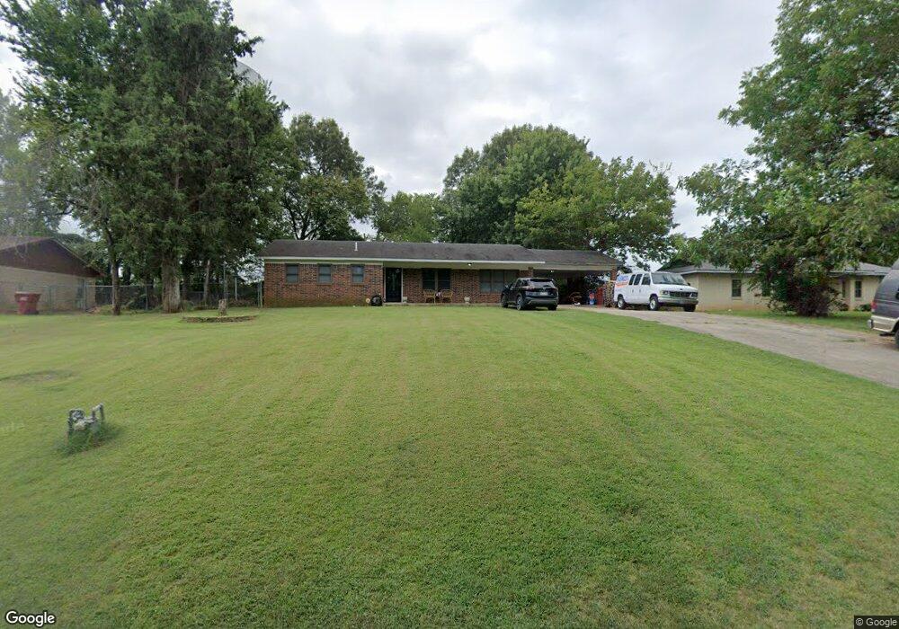 1009 W Arthur St, Hugo, OK 74743 - photo 1