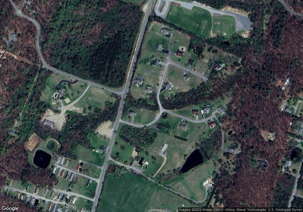 15 Mickey Mantle Ct, Berkeley Springs, WV 25411 - photo 1