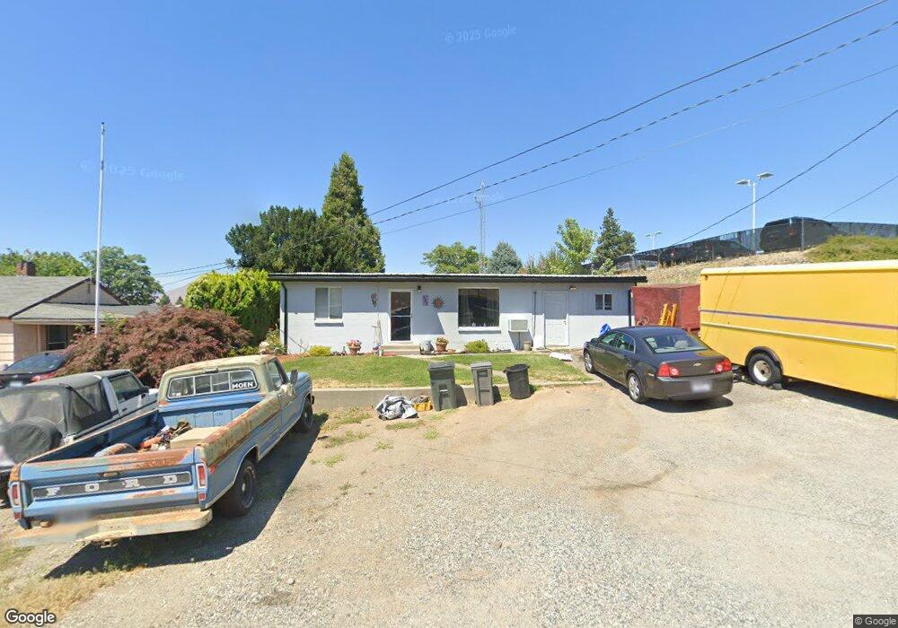 367 4th St SE, East Wenatchee, WA 98802 - photo 1