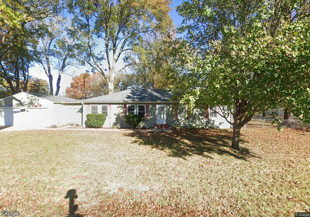 107 Karen Ln, Lansing, KS 66043 - photo 1