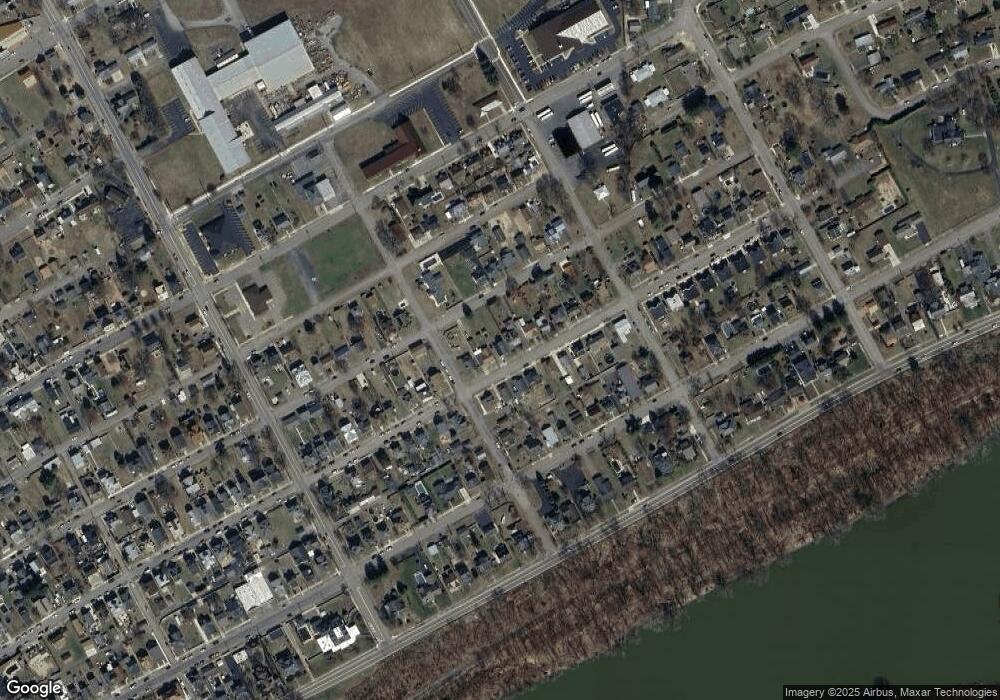 711 E 3rd St, Berwick, PA 18603 - photo 1