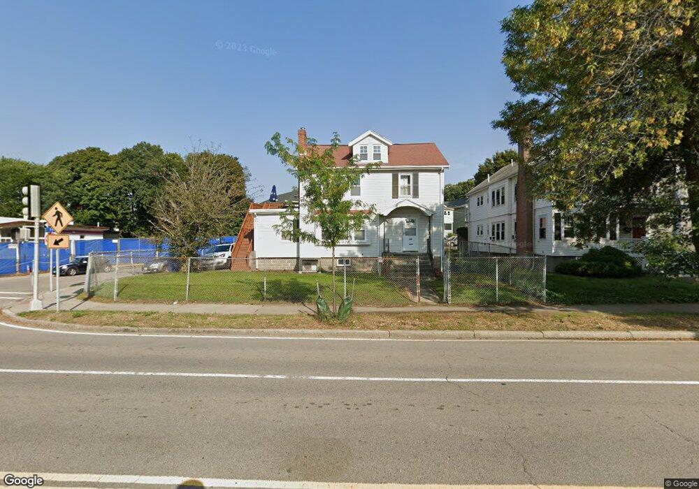 321 Alewife Brook Pkwy unit 1, Somerville, MA 02144 - photo 1