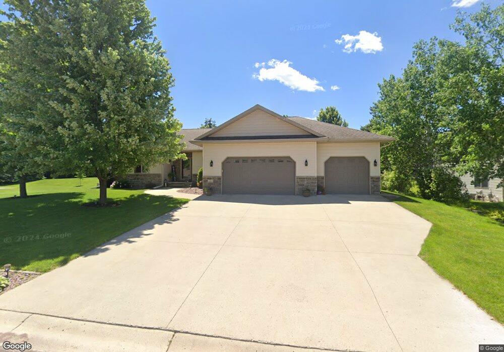 105 Rosewood Dr, Mankato, MN 56001 - photo 1