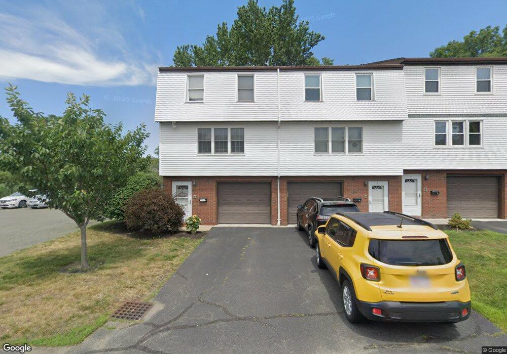 2 Atkinson Dr unit 18, Saugus, MA 01906 - photo 1