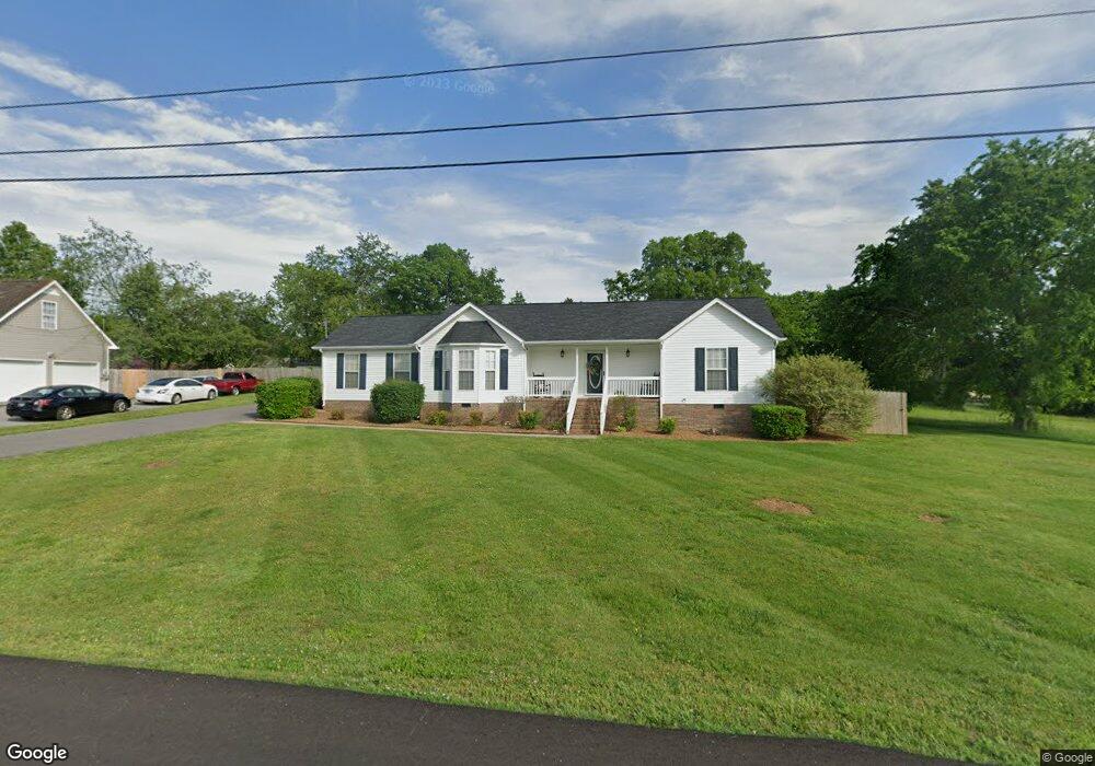 209 Warren Cir, Shelbyville, TN 37160 - photo 1