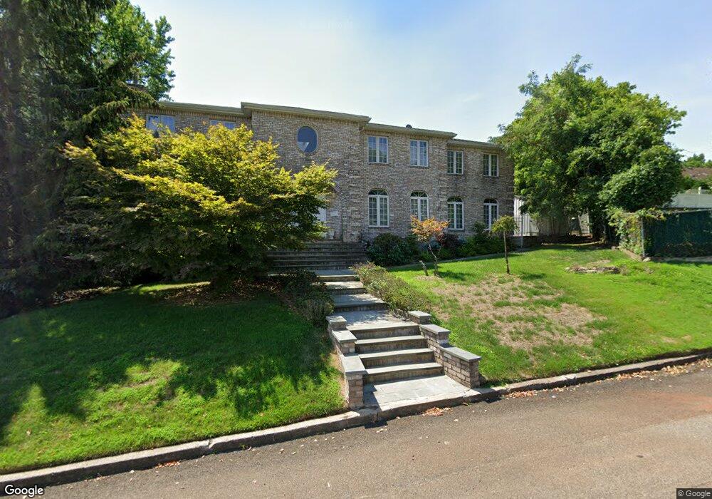 2 Buttonwood Rd, Staten Island, NY 10304 - photo 1