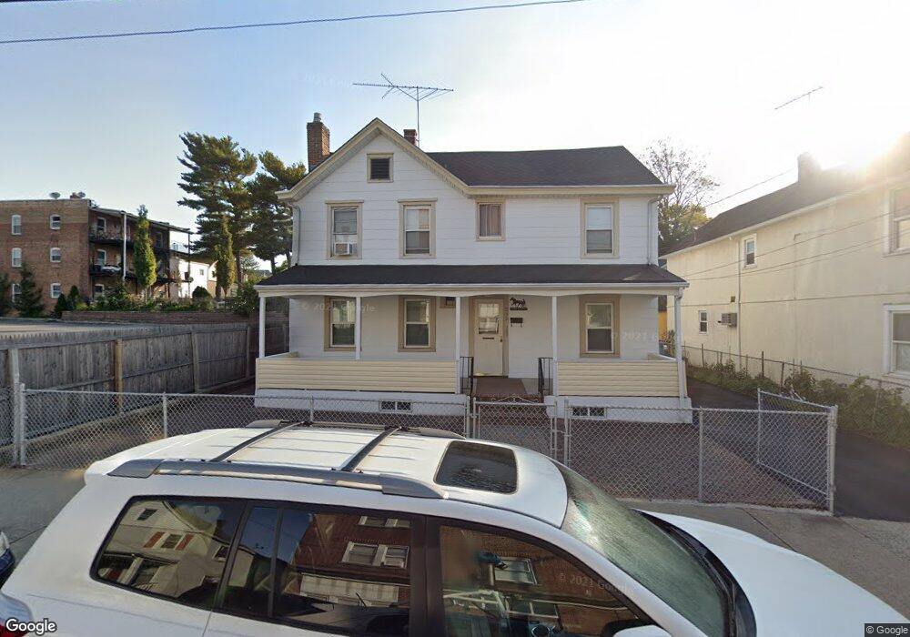 39 Hazel St unit 2, Glen Cove, NY 11542 - photo 1