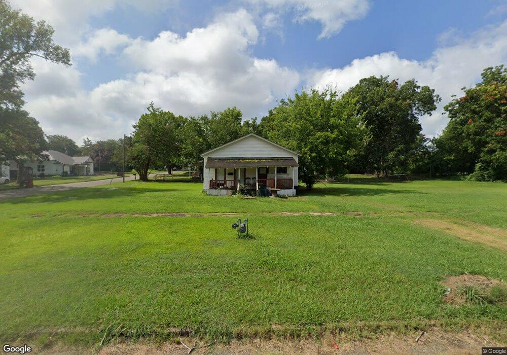 312 E Main St, Hugo, OK 74743 - photo 1