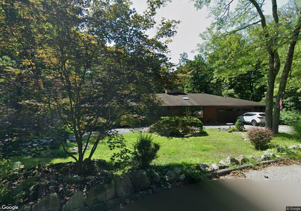 19 Honeysuckle Ln, Kinnelon, NJ 07405 - photo 1