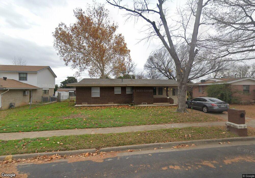 717 Willow St, Hurst, TX 76053 - photo 1
