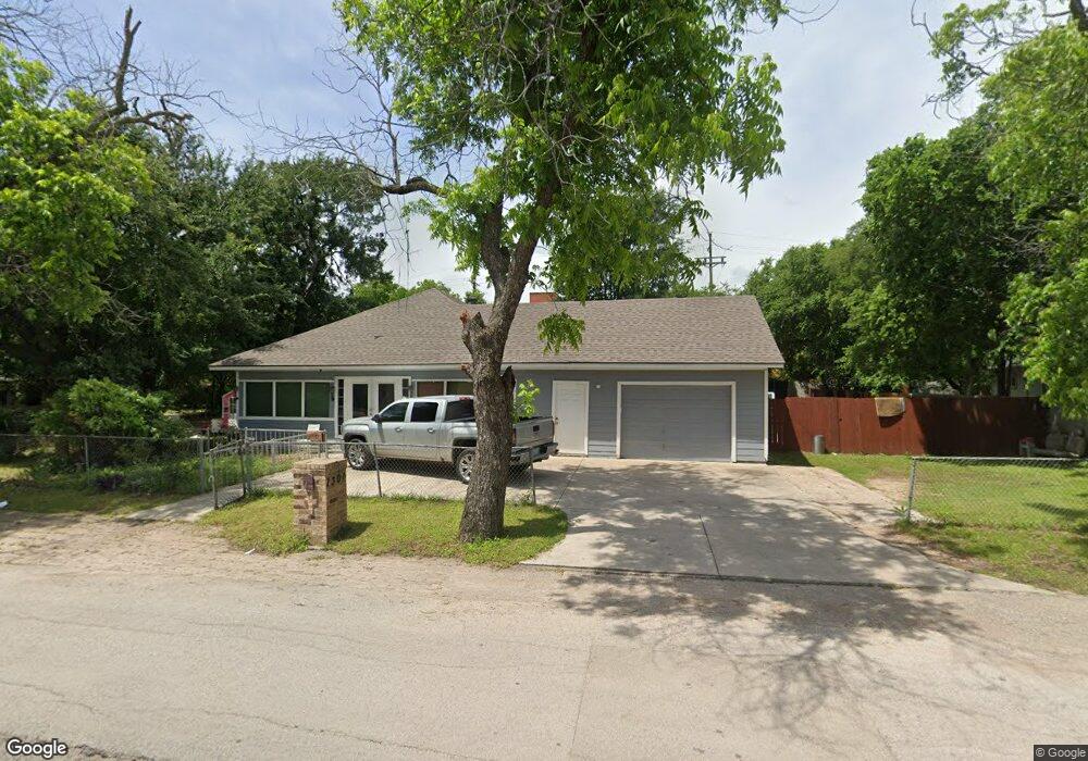 1301 N Brazos Ave, Cleburne, TX 76031 - photo 1