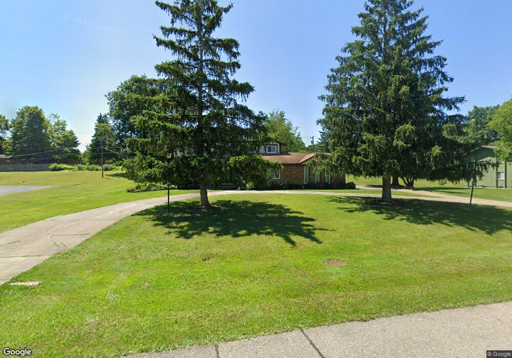 6050 Saint James Dr, West Bloomfield, MI 48322 - photo 1