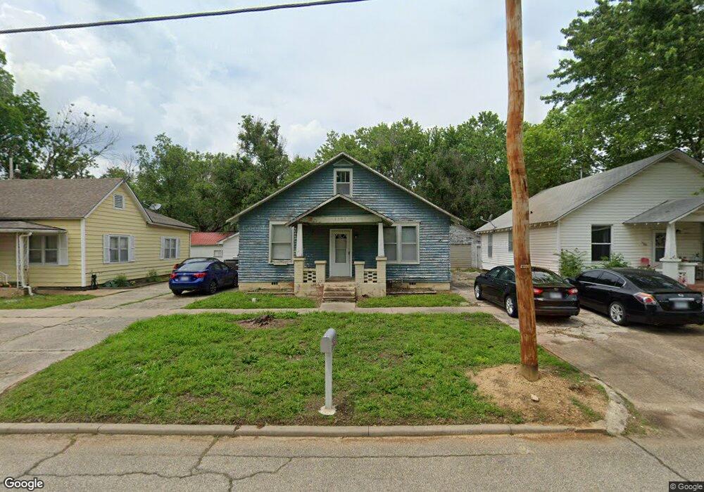 1107 S 15th St, Parsons, KS 67357 - photo 1