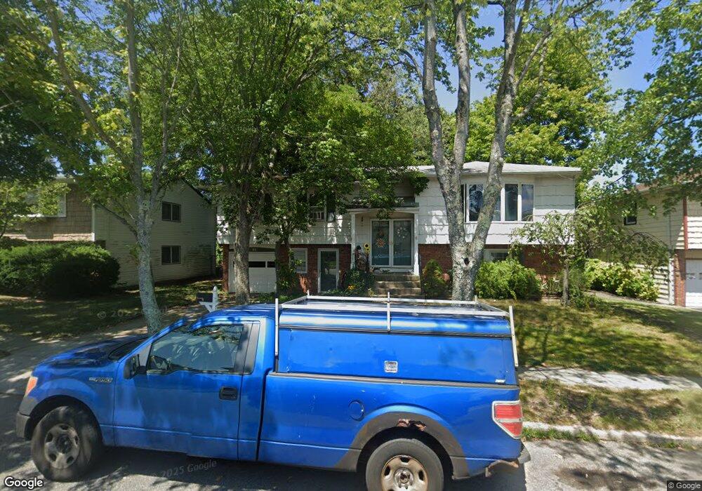 10 Broadfield Place, Glen Cove, NY 11542 - photo 1