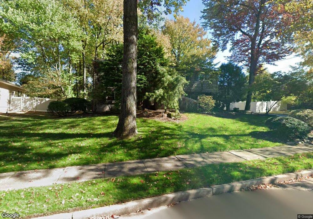 4 Greenwich Rd, Edison, NJ 08820 - photo 1