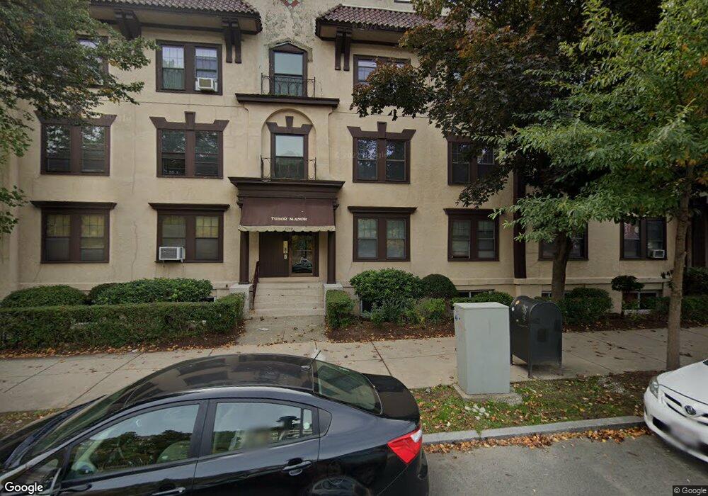 1718 Commonwealth Ave unit 4, Brighton, MA 02135 - photo 1