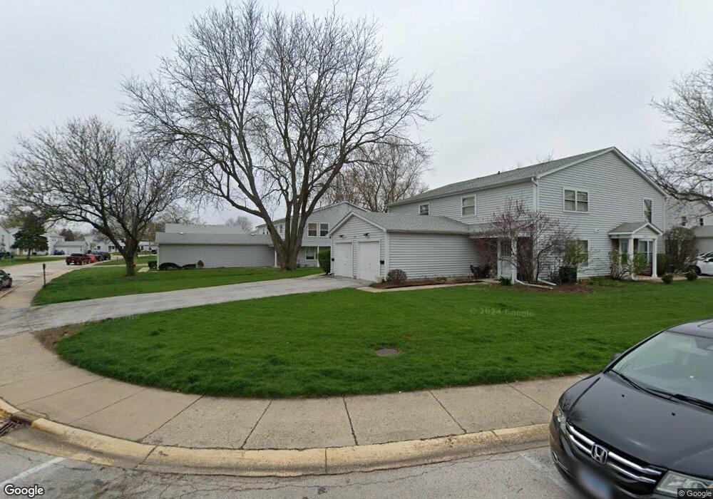 1320 N Glen Cir unit C, Aurora, IL 60506 - photo 1