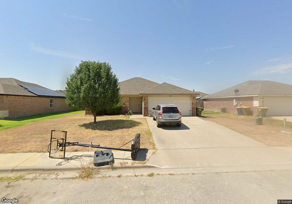 409 Chrislyn St, Troy, TX 76579 - photo 1