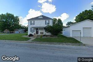 305 E Pocahontas Rd, Highland, IL 62249