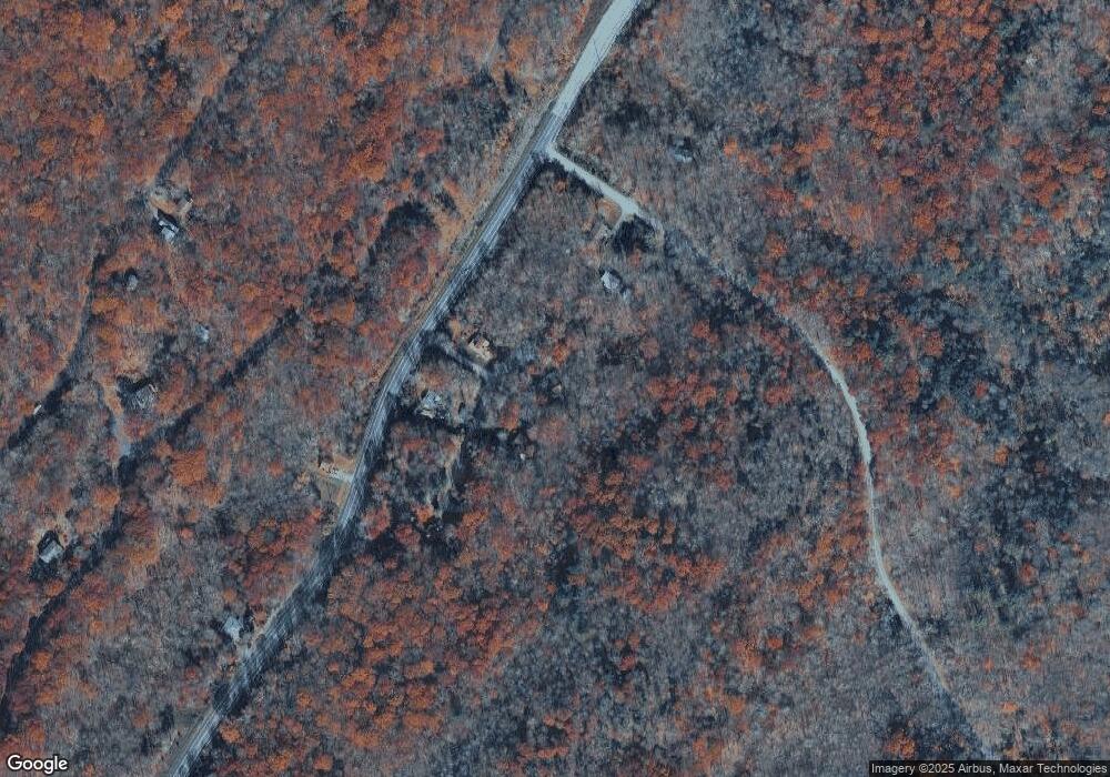 218 Blue Jay Ct, Bushkill, PA 18324 - photo 1