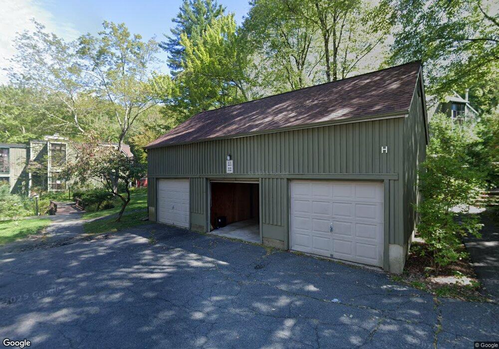 31 Pine Grove, Amherst, MA 01002 - photo 1