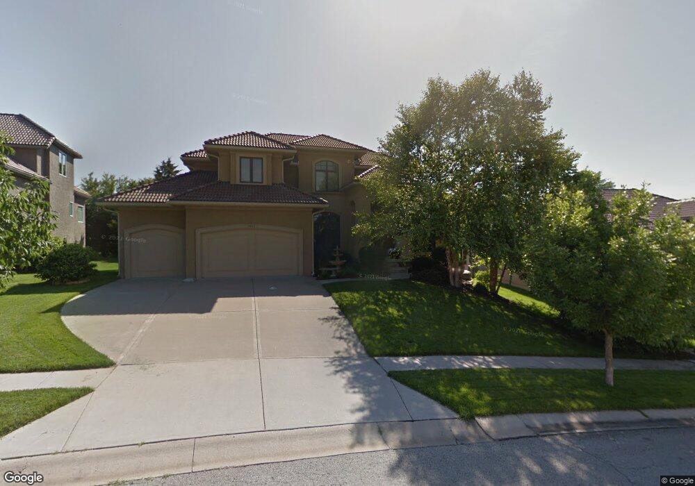 9642 Zarda Dr, Lenexa, KS 66227 - photo 1