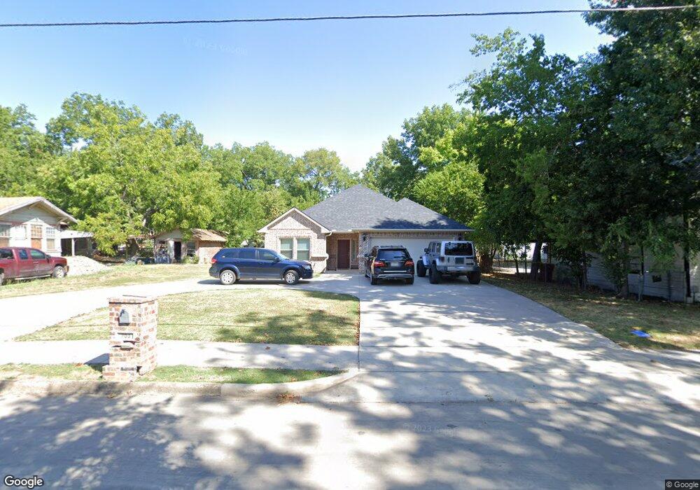 703 E 9th St, Bonham, TX 75418 - photo 1