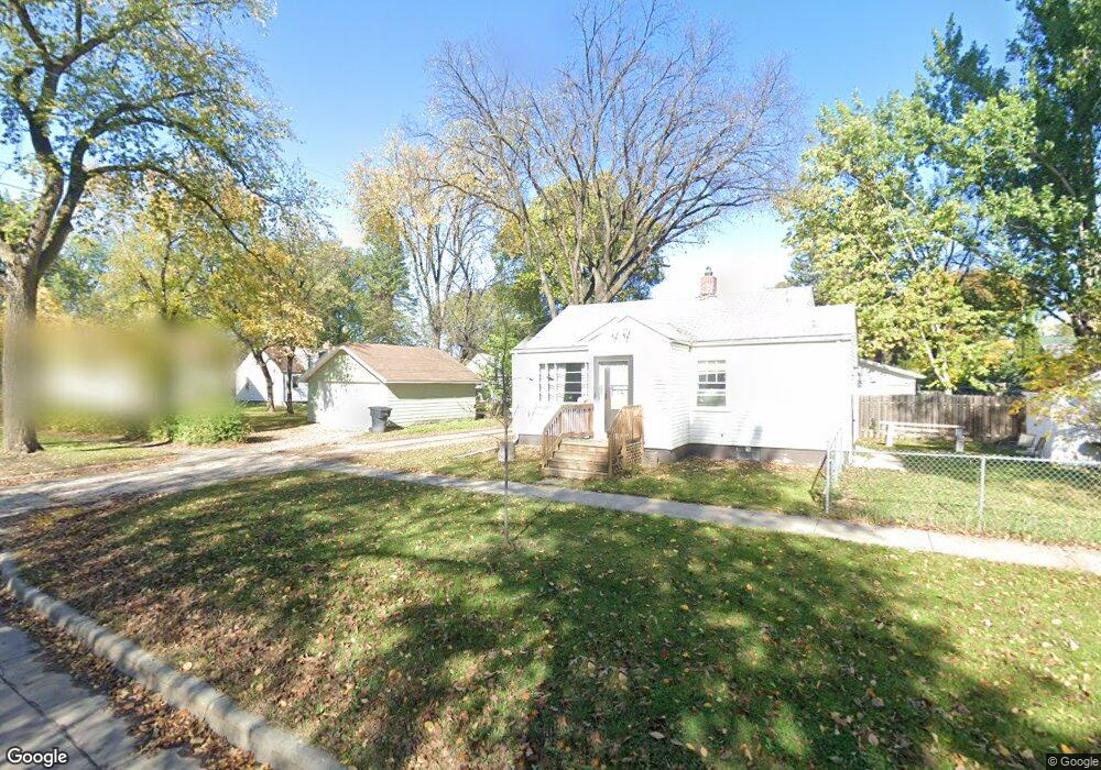 723 S 9th St, Grand Forks, ND 58201 - photo 1