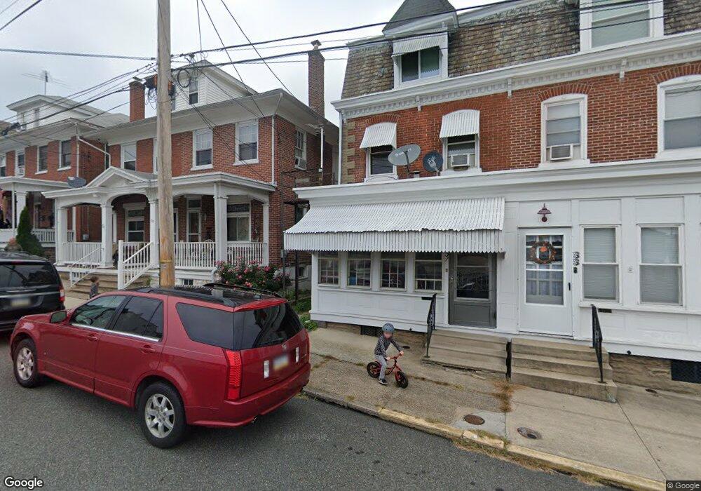 31 E 4th St, Boyertown, PA 19512 - photo 1