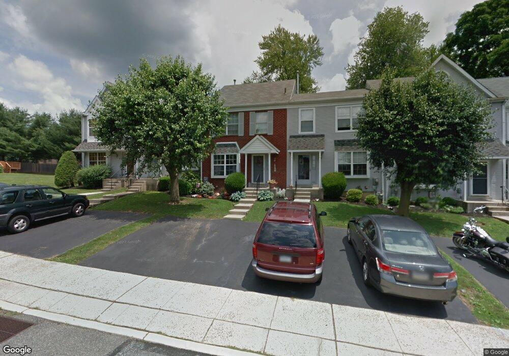 642 Kenney Ln, Brookhaven, PA 19015 - photo 1