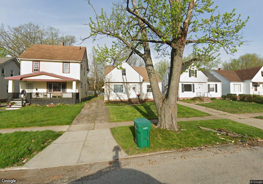 5066 Erwin St, Maple Heights, OH 44137 - photo 1