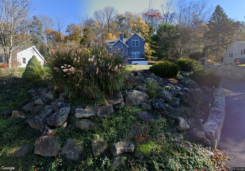 32 Lavelle Ave, New Fairfield, CT 06812 - photo 1