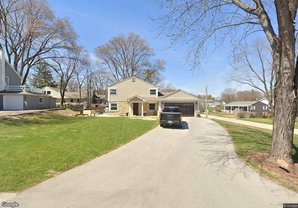 1295 Longwood Ave, Elm Grove, WI 53122 - photo 1