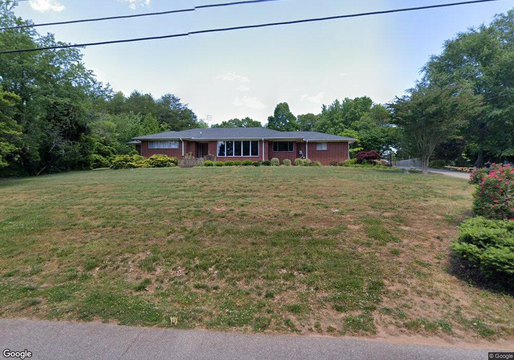 680 Skyland Dr, Cornelia, GA 30531 - photo 1